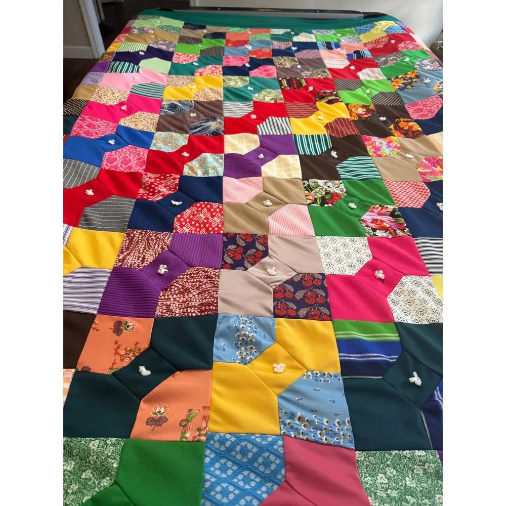 Vintage Handmade Double Knit Polyester Bow Tie Patchwork Tied Quilt Queen